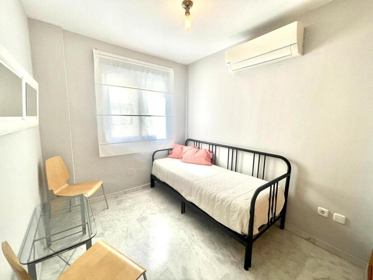 Calu Homes Duplex Cerca Playa De Huelin Malaga Ngoại thất bức ảnh