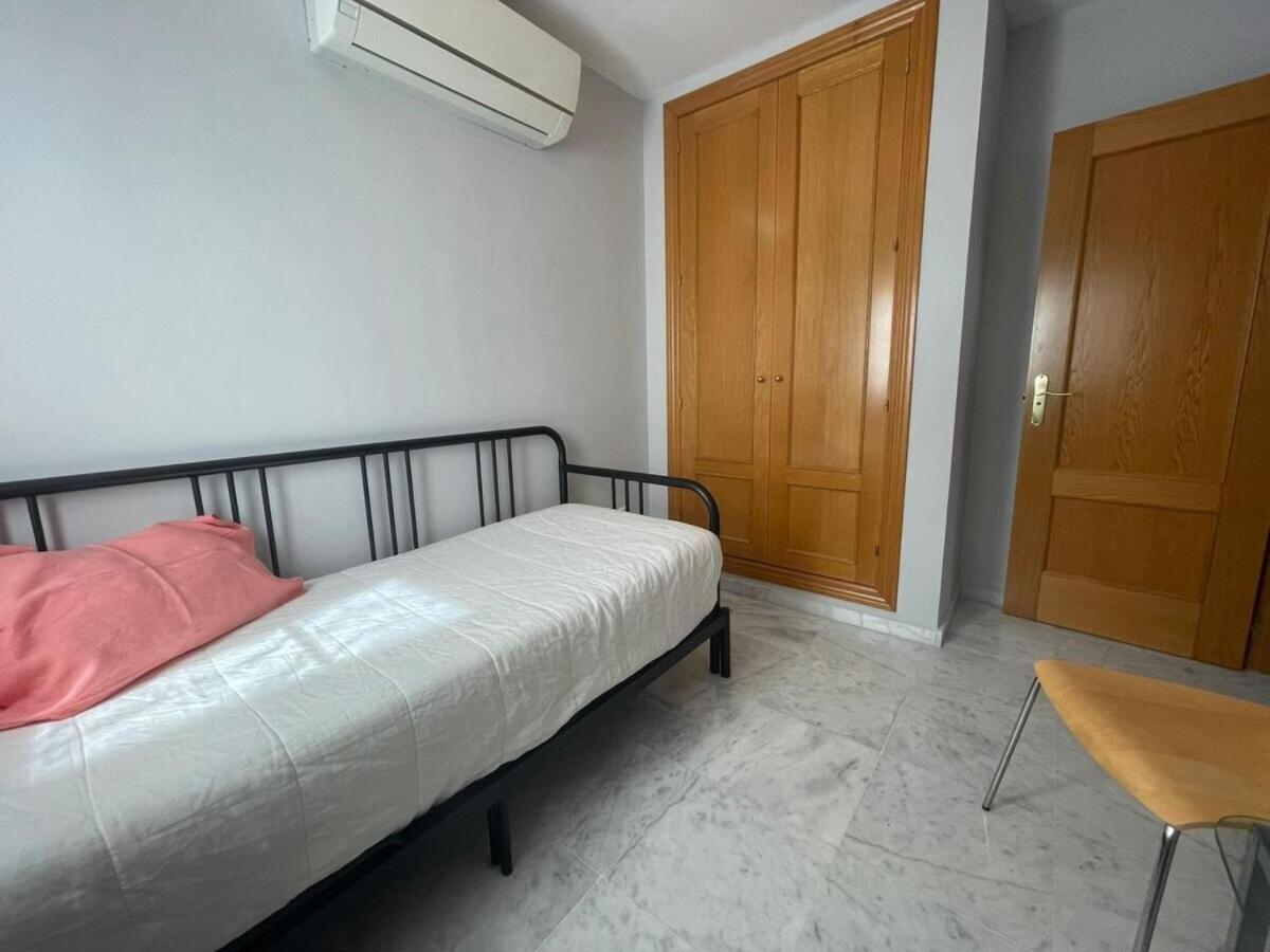 Calu Homes Duplex Cerca Playa De Huelin Malaga Ngoại thất bức ảnh