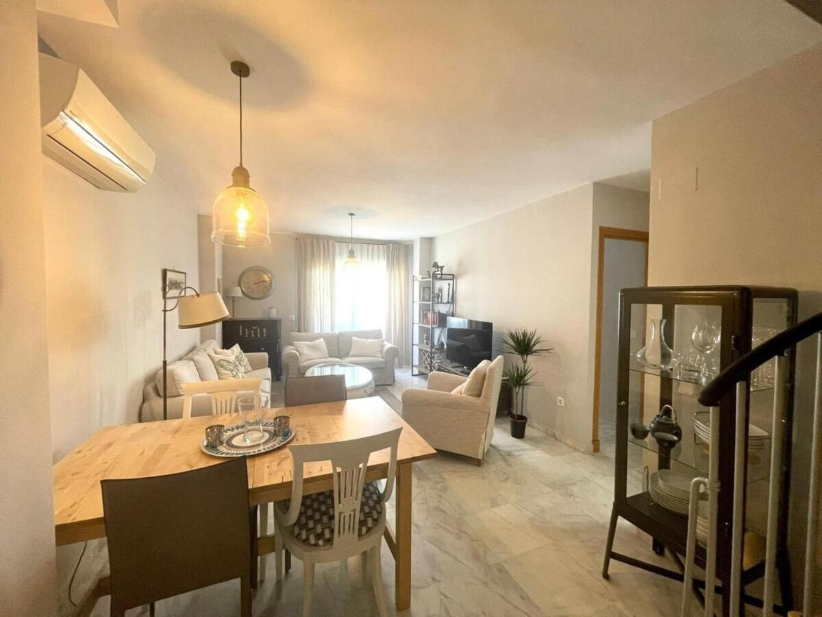 Calu Homes Duplex Cerca Playa De Huelin Malaga Ngoại thất bức ảnh